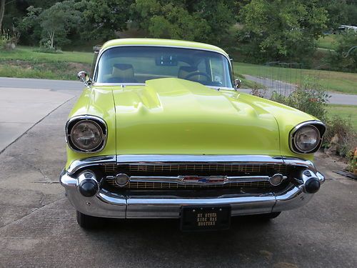1957 Chevrolet Bel Air Sedan, image 2