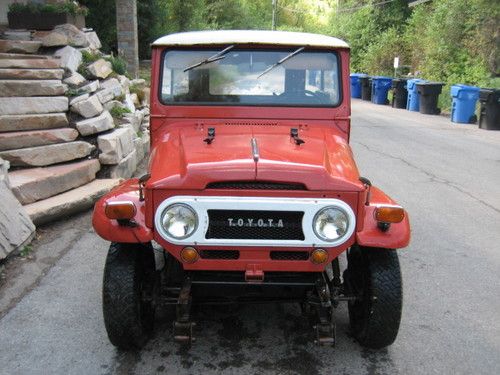1969 FJ40 Toyota Land Cruiser, image 2