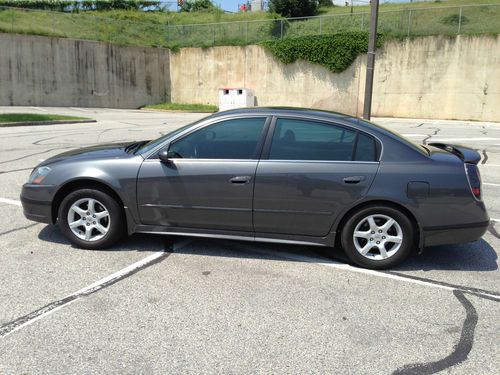 2005 nissan altima s sedan 4 cylinder 5 speed fwd great condition