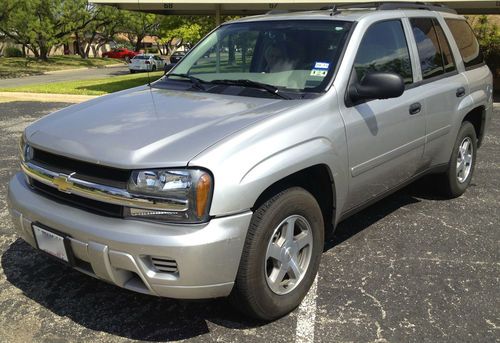 V6, 2 wheel drive, factory xm sat, on-star &amp; trailer towing package