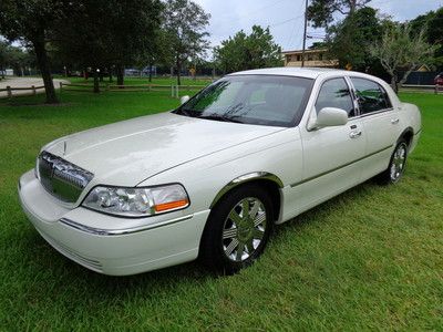 Florida 05 town car signature ltd winter pkg park assist cd changer no reserve !