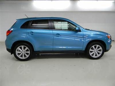 SE SUV 2.0L CD 4 wheel disc brakes ABS brakes AM/FM radio:  SiriusXM Knee airbag, image 2