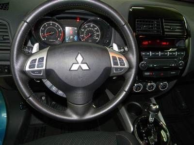SE SUV 2.0L CD 4 wheel disc brakes ABS brakes AM/FM radio:  SiriusXM Knee airbag, image 7