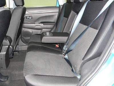 SE SUV 2.0L CD 4 wheel disc brakes ABS brakes AM/FM radio:  SiriusXM Knee airbag, image 20