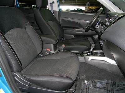 SE SUV 2.0L CD 4 wheel disc brakes ABS brakes AM/FM radio:  SiriusXM Knee airbag, image 24