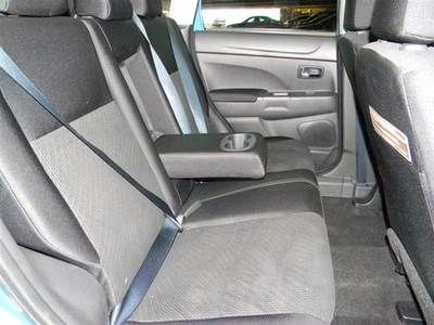 SE SUV 2.0L CD 4 wheel disc brakes ABS brakes AM/FM radio:  SiriusXM Knee airbag, image 26