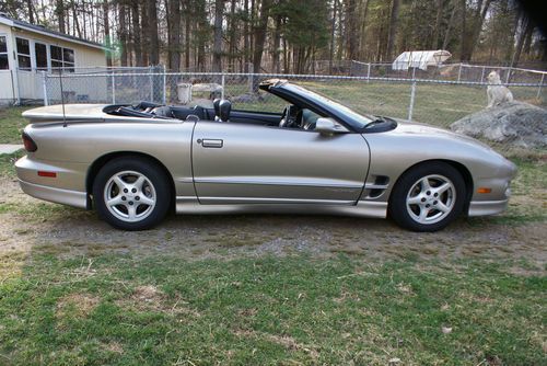 2001 pontiac firebird convertible a nice clean car more style than a sebring