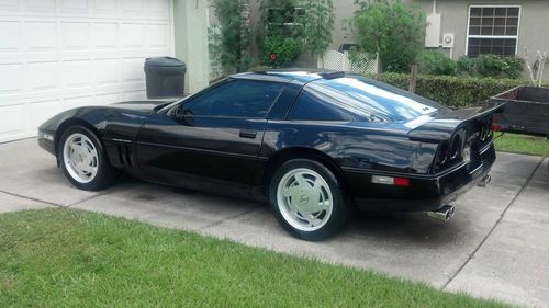 1989 corvette hatchback auto w/targa glass top black/black leather