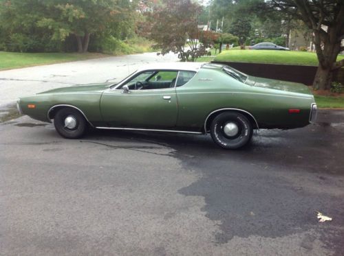 1972 dodge charger 383 dual 4 barrels carbs, flip up headlights