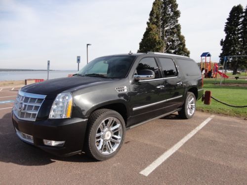 2011 cadillac escalade platinum in great shape