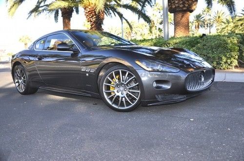 2012 maserati granturismo s coupe 2-door 4.7l