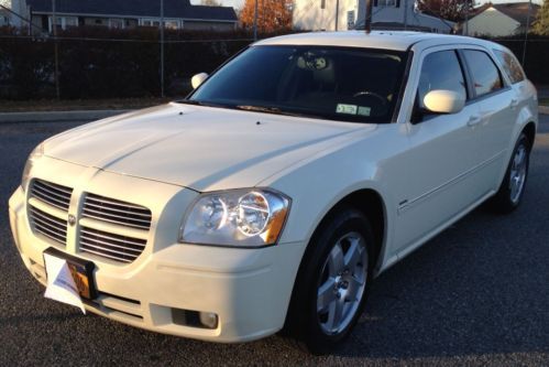 2005 dodge magnum r/t hemi awd