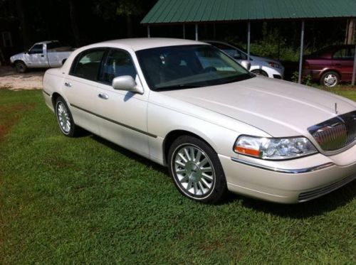 2004 lincoln town car ultimate sedan 4-door 4.6l