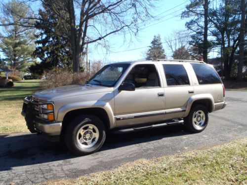 2000 chevy tahoe z71 4x4 79k no rust no reserve!