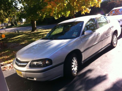 Chevrolet: impala 2001, 4 dr, silver.