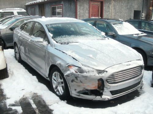 Repairable 2013 ford fusion se