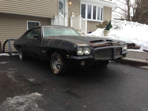 1971 pontiac gto project car, rebuilt engine, disk brakes complete car!