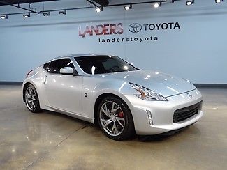 2013 nissan 370 z 6 speed we finance clean carfax 28k miles call now
