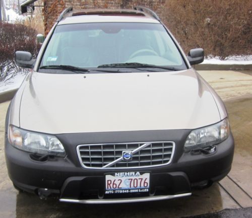 Volvo xc70,year 2004, phone: 708 369 0735