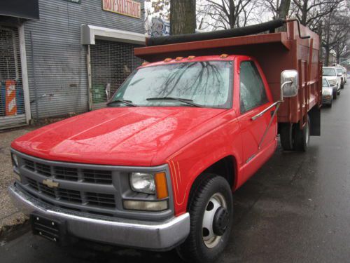 Dump truck landscaper truck super low miles 66000miles 66000miles runs super!