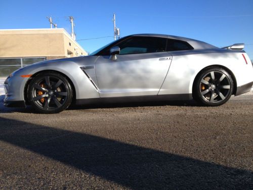 Mint condition gtr supercar!  bone stock! $10k in service records! immaculate!!!