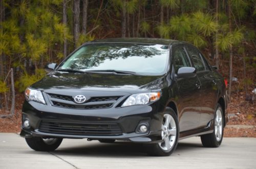 2011 Toyota Corolla S Loaded 32K Miles Black One Owner Florida Car, image 2