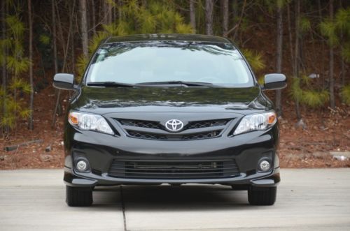 2011 Toyota Corolla S Loaded 32K Miles Black One Owner Florida Car, image 5