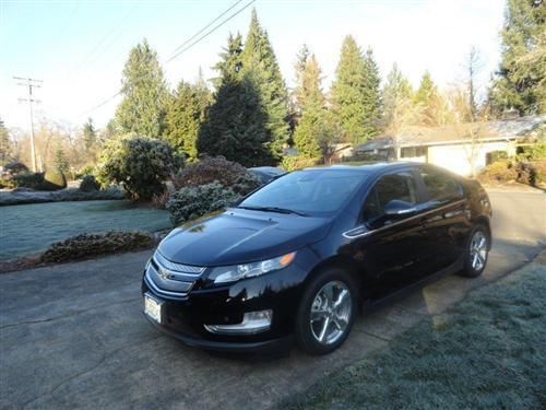 2013 chevrolet volt base hatchback 4-door 1.4l