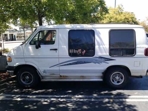 Dodge conversion van starquest 2500