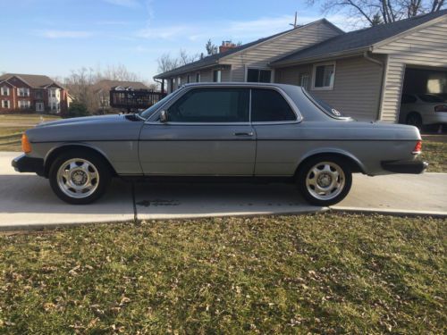1984 Mercedes Benz 300CD LOW RESERVE same as 300D 300SD 300TD, image 3