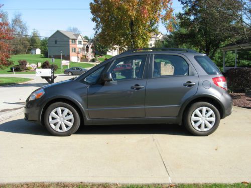 2010 suzuki sx4 crossover hatchback 4-door 2.0l