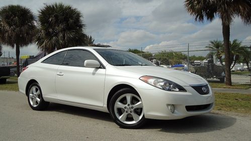 2005 toyota camry solara sle , extra clean , fully loaded