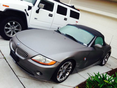 Bmw z4 roadster 3.0 with triple platinum rims