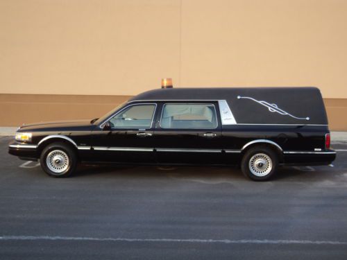 1997 lincoln town car hearse low miles like new non smoker one owner no reserve!
