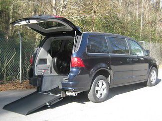 2011 black se handicap wheelchair van rear entry!