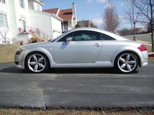 Custom 2001 audi tt 1.8 turbo 5 speed custom stero wheels lowered an more