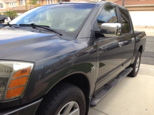 2004 nissan titan le crew cab pickup 4-door 5.6l