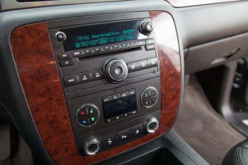 2010 Chevrolet Suburban 1500 LT, Hi-Lo 4x4, HD Trailering Package, image 16