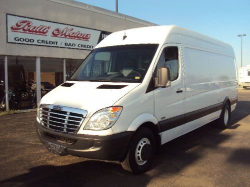 2008 freightliner sprinter 3500  one ton dually!