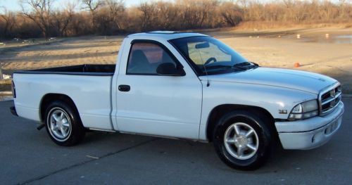 2000 dodge dakota short bed  - automatic - sunroof - runs great