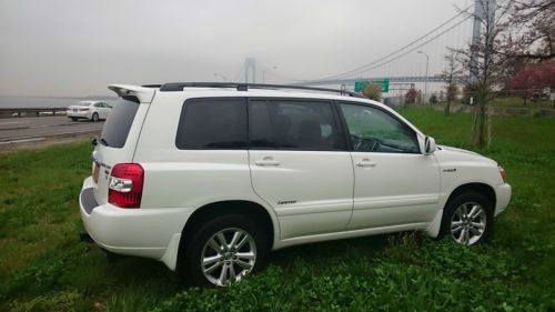 ? 2007 toyota highlander hybrid limited w/3rd row awd ?