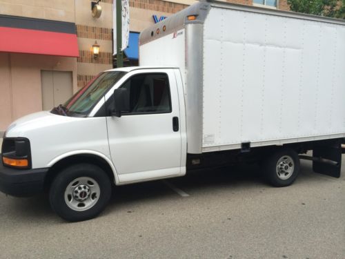 2006 gmc savana g3500 box truck 6l v8