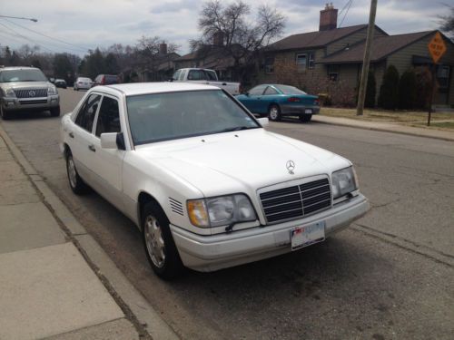 1995 white mercedes e300 diesel in great condition and well cared for