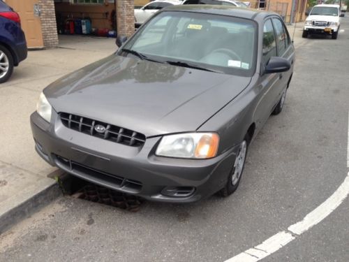 2001 hyundai accent gl  automatic.... low miles