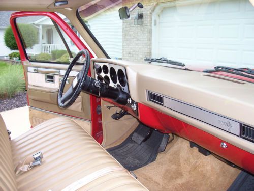1984 Chevy C10 Short Bed, image 6