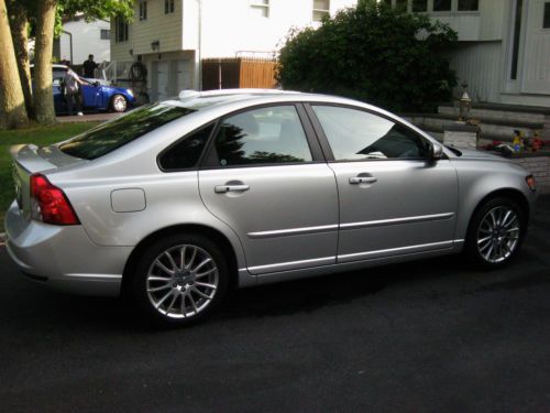 2010 volvo s40 2.4i sedan 4-door 2.4l