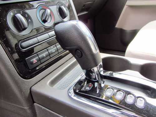 LOW MILEAGE • GREAT CONDITION • WARRANTY!, image 8