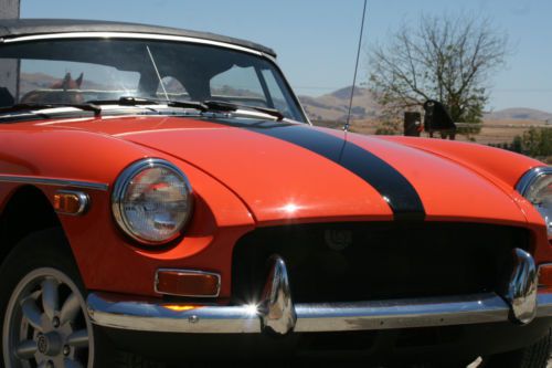 Rust free 1980 mgb with overdrive and leather, chrome bumper conversion