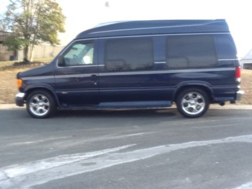 2006 ford e-150 base standard cargo van 2-door 4.6l