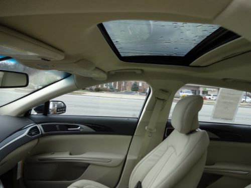 2014 lincoln mkz base